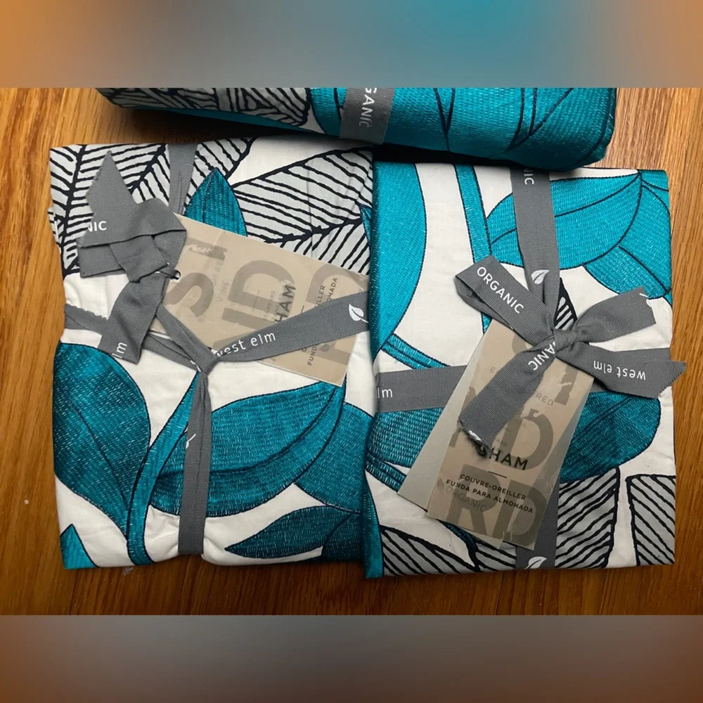 NWT West Elm Teal and White Botanical F/Queen Duvet Cover 2 Standard Sham Rare